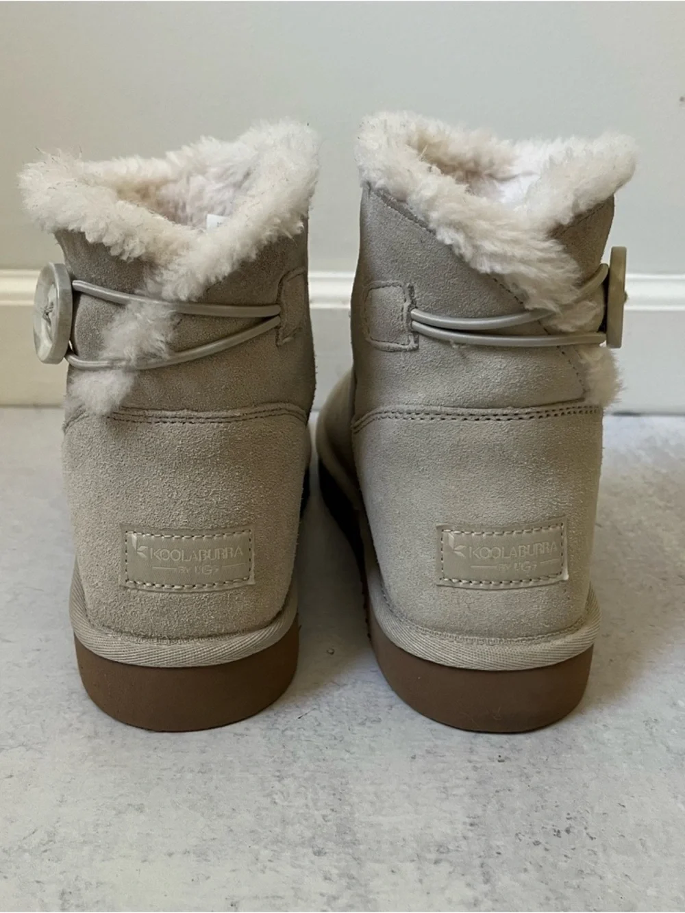 UGG Suede Ankle Boot 8 Lined Single Button Koolaburra Nalie
